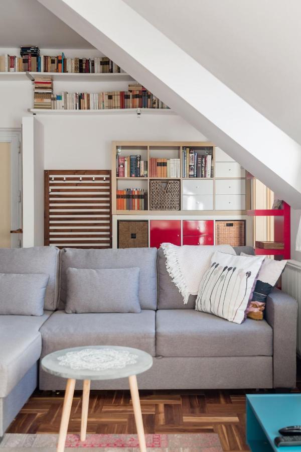 Relax Into Loft Living At A Light-Filled City Escape Budapest Luaran gambar